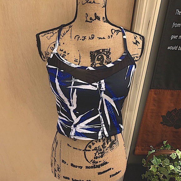 Fabletics Tops - 🎉HP🎉Fabletics Yoga Workout top